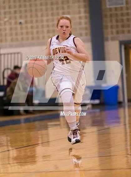 Thumbnail 2 in Devine vs. Poteet (UIL 4A Bi-District) photogallery.