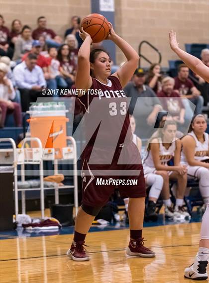 Thumbnail 3 in Devine vs. Poteet (UIL 4A Bi-District) photogallery.