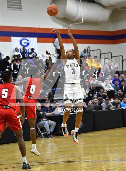 Thumbnail 1 in Sierra Canyon vs. Northeast (Tarkanian Classic) photogallery.