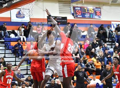 Thumbnail 2 in Sierra Canyon vs. Northeast (Tarkanian Classic) photogallery.