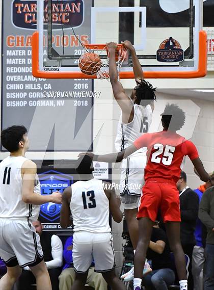 Thumbnail 2 in Sierra Canyon vs. Northeast (Tarkanian Classic) photogallery.
