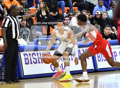 Thumbnail 3 in Sierra Canyon vs. Northeast (Tarkanian Classic) photogallery.