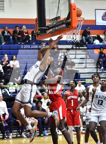 Thumbnail 2 in Sierra Canyon vs. Northeast (Tarkanian Classic) photogallery.