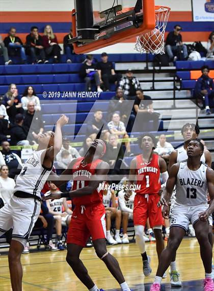 Thumbnail 3 in Sierra Canyon vs. Northeast (Tarkanian Classic) photogallery.