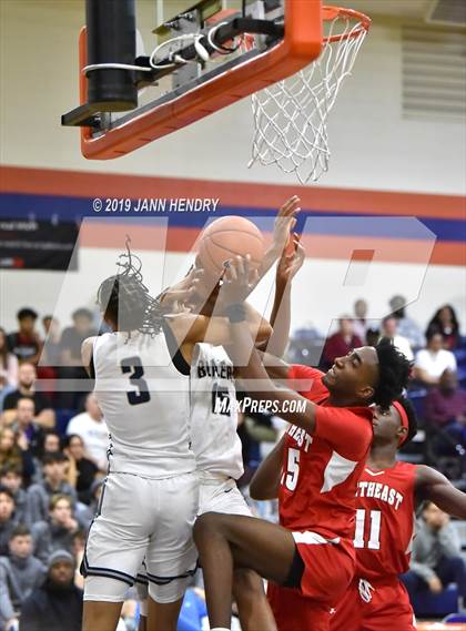 Thumbnail 2 in Sierra Canyon vs. Northeast (Tarkanian Classic) photogallery.