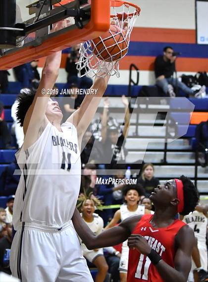 Thumbnail 1 in Sierra Canyon vs. Northeast (Tarkanian Classic) photogallery.