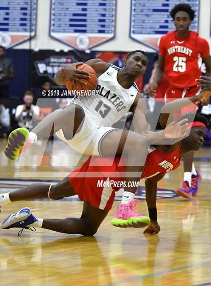 Thumbnail 1 in Sierra Canyon vs. Northeast (Tarkanian Classic) photogallery.
