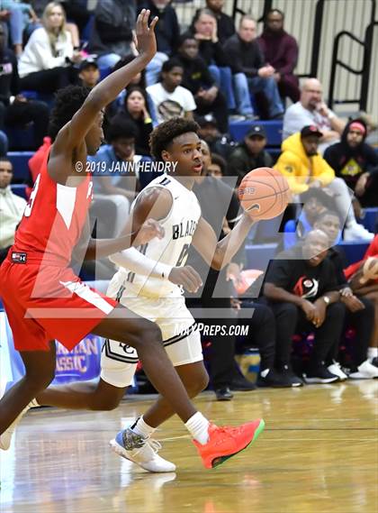 Thumbnail 1 in Sierra Canyon vs. Northeast (Tarkanian Classic) photogallery.