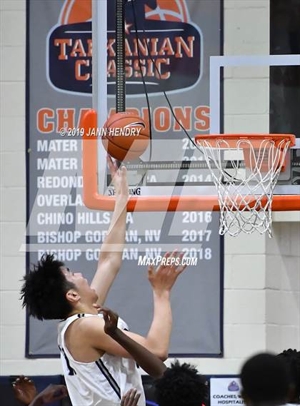 Thumbnail 3 in Sierra Canyon vs. Northeast (Tarkanian Classic) photogallery.