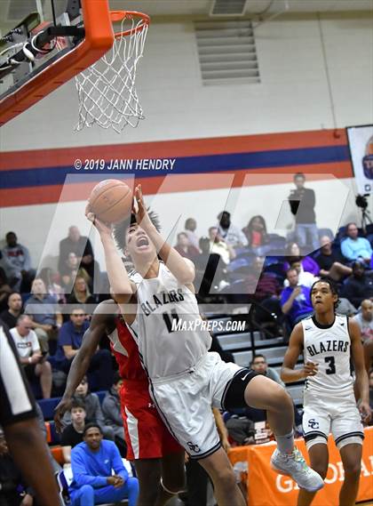 Thumbnail 3 in Sierra Canyon vs. Northeast (Tarkanian Classic) photogallery.