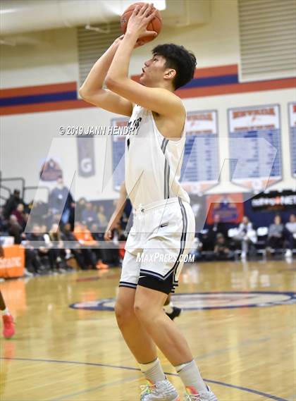 Thumbnail 2 in Sierra Canyon vs. Northeast (Tarkanian Classic) photogallery.