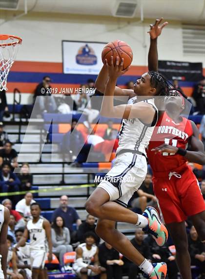Thumbnail 3 in Sierra Canyon vs. Northeast (Tarkanian Classic) photogallery.
