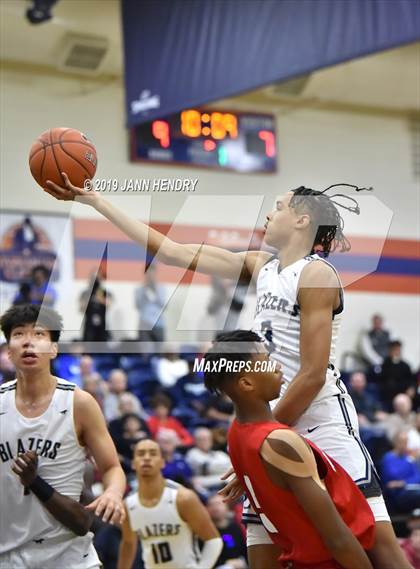 Thumbnail 1 in Sierra Canyon vs. Northeast (Tarkanian Classic) photogallery.