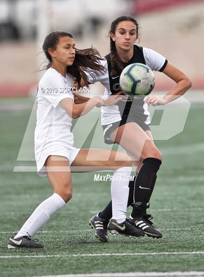 Thumbnail 3 in Harvard-Westlake vs. Carlsbad (CIF SS Open Division Semifinal) photogallery.