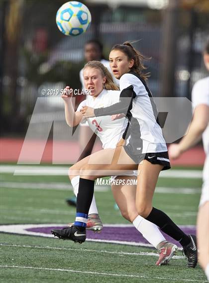 Thumbnail 1 in Harvard-Westlake vs. Carlsbad (CIF SS Open Division Semifinal) photogallery.