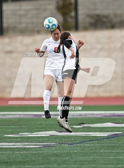 Thumbnail 3 in Harvard-Westlake vs. Carlsbad (CIF SS Open Division Semifinal) photogallery.