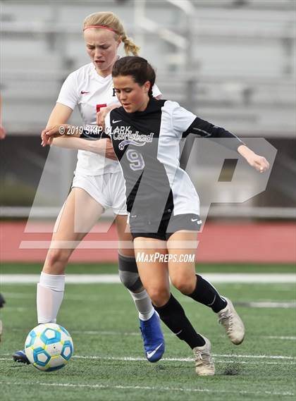 Thumbnail 3 in Harvard-Westlake vs. Carlsbad (CIF SS Open Division Semifinal) photogallery.