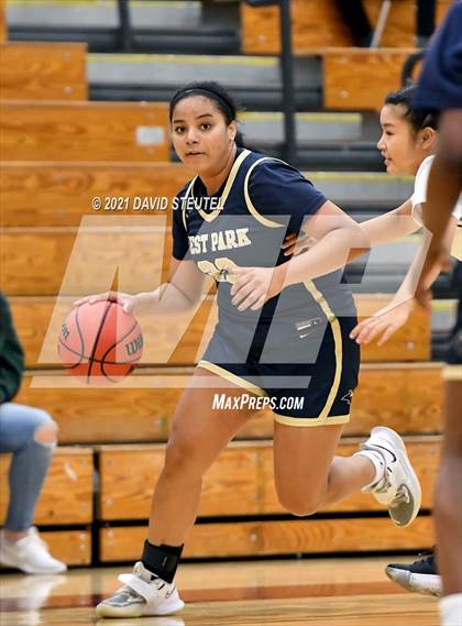 Thumbnail 1 in West Park vs. Oakmont (Nighthawk Christmas Classic) photogallery.