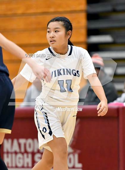 Thumbnail 3 in West Park vs. Oakmont (Nighthawk Christmas Classic) photogallery.