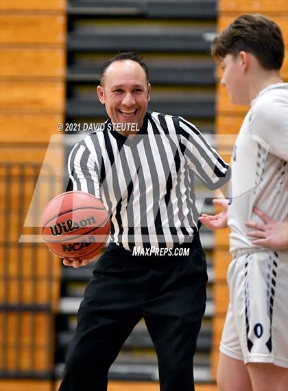 Thumbnail 1 in West Park vs. Oakmont (Nighthawk Christmas Classic) photogallery.