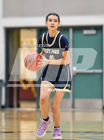 Thumbnail 3 in West Park vs. Oakmont (Nighthawk Christmas Classic) photogallery.