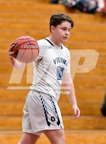 Thumbnail 3 in West Park vs. Oakmont (Nighthawk Christmas Classic) photogallery.