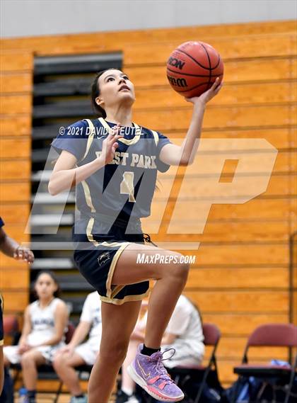 Thumbnail 1 in West Park vs. Oakmont (Nighthawk Christmas Classic) photogallery.