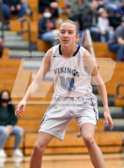 Thumbnail 1 in West Park vs. Oakmont (Nighthawk Christmas Classic) photogallery.