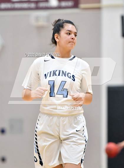 Thumbnail 1 in West Park vs. Oakmont (Nighthawk Christmas Classic) photogallery.