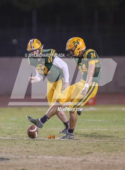 Thumbnail 2 in Kingsburg vs. Hoover (CIF CS D3 Opening Round) photogallery.