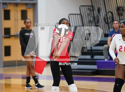 Thumbnail 3 in Pike @ Ben Davis photogallery.