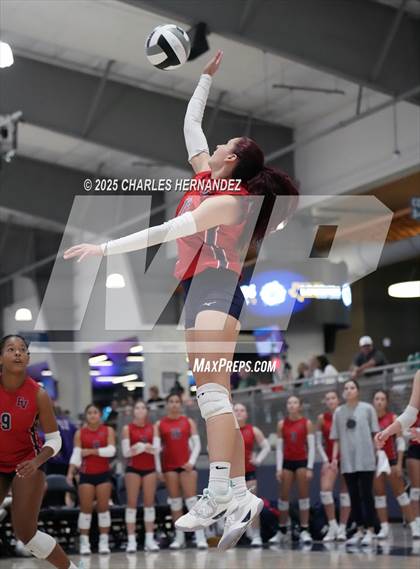 Thumbnail 3 in East View vs Klein Cain (Legends Invitational) photogallery.