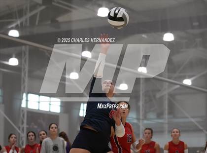 Thumbnail 3 in East View vs Klein Cain (Legends Invitational) photogallery.