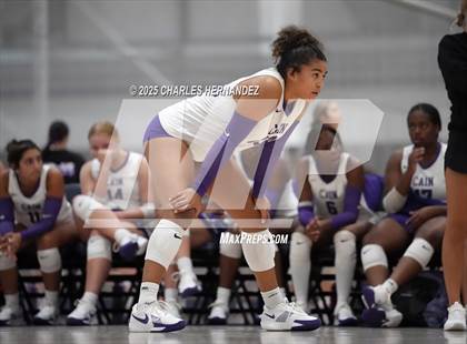 Thumbnail 1 in East View vs Klein Cain (Legends Invitational) photogallery.