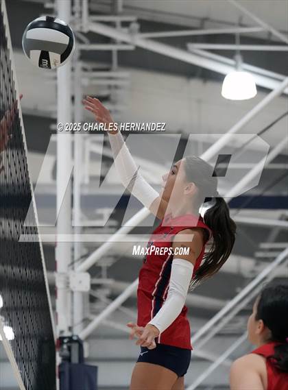 Thumbnail 1 in East View vs Klein Cain (Legends Invitational) photogallery.