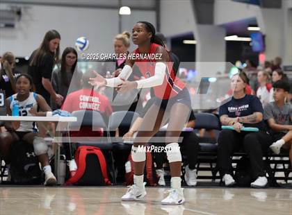 Thumbnail 2 in East View vs Klein Cain (Legends Invitational) photogallery.