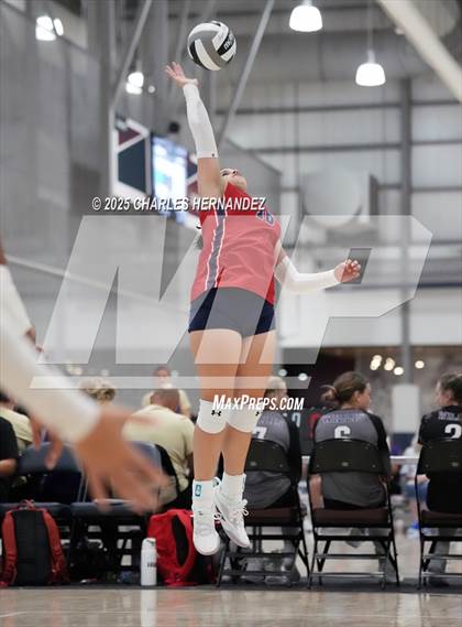 Thumbnail 3 in East View vs Klein Cain (Legends Invitational) photogallery.