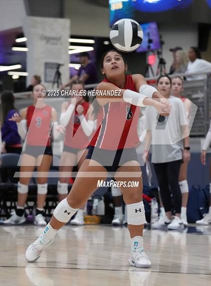 Thumbnail 3 in East View vs Klein Cain (Legends Invitational) photogallery.