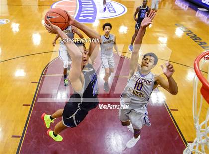 Thumbnail 3 in IMG Academy vs. Montverde Academy (GEICO National Tournament Semifinal) photogallery.