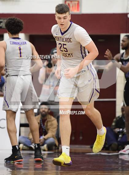 Thumbnail 1 in IMG Academy vs. Montverde Academy (GEICO National Tournament Semifinal) photogallery.