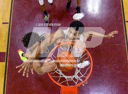 Thumbnail 3 in IMG Academy vs. Montverde Academy (GEICO National Tournament Semifinal) photogallery.