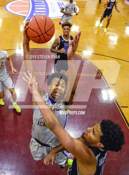 Thumbnail 1 in IMG Academy vs. Montverde Academy (GEICO National Tournament Semifinal) photogallery.