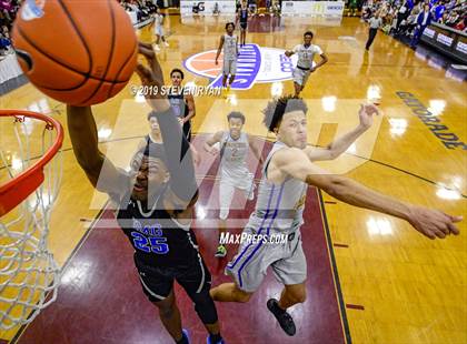 Thumbnail 2 in IMG Academy vs. Montverde Academy (GEICO National Tournament Semifinal) photogallery.