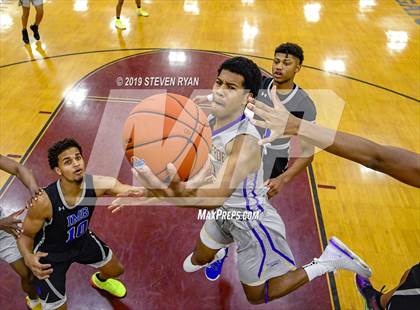 Thumbnail 1 in IMG Academy vs. Montverde Academy (GEICO National Tournament Semifinal) photogallery.