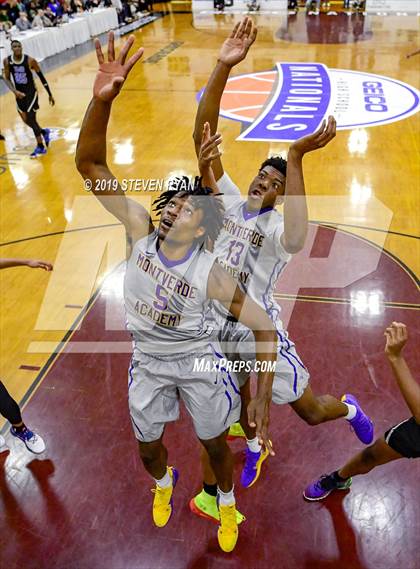 Thumbnail 1 in IMG Academy vs. Montverde Academy (GEICO National Tournament Semifinal) photogallery.