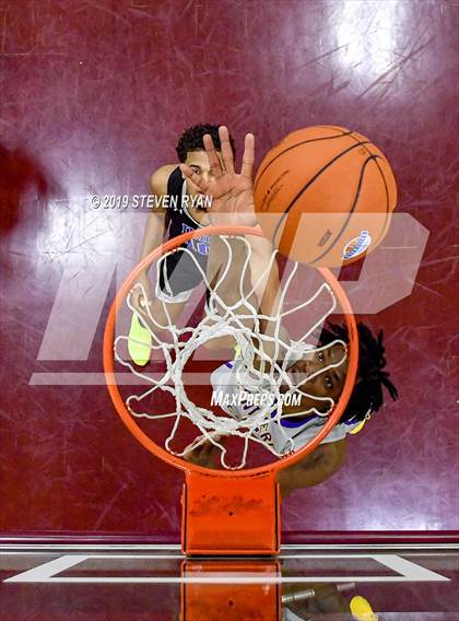 Thumbnail 2 in IMG Academy vs. Montverde Academy (GEICO National Tournament Semifinal) photogallery.