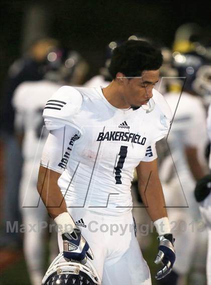 Thumbnail 1 in Bakersfield vs. Mission Hills (CIF SoCal D1 Regional Final) photogallery.