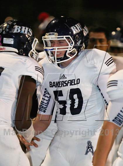 Thumbnail 3 in Bakersfield vs. Mission Hills (CIF SoCal D1 Regional Final) photogallery.