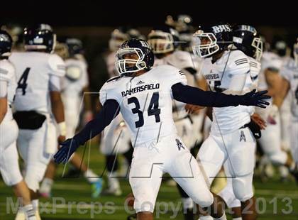 Thumbnail 3 in Bakersfield vs. Mission Hills (CIF SoCal D1 Regional Final) photogallery.