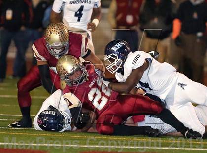 Thumbnail 3 in Bakersfield vs. Mission Hills (CIF SoCal D1 Regional Final) photogallery.